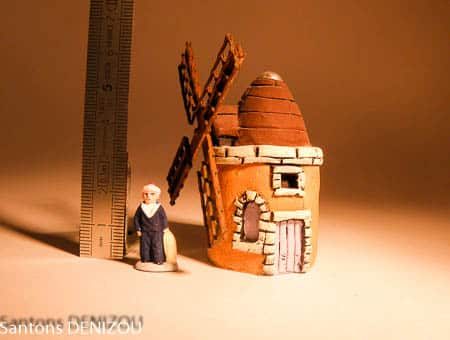 Mini Moulin Daudet en Plâtre pour santons puces (2 cm)