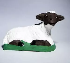 Mouton couché pour santons de 9 cm